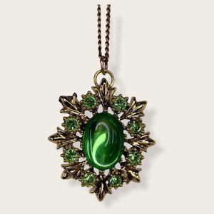 Vintage 70s Green Pendant Necklace